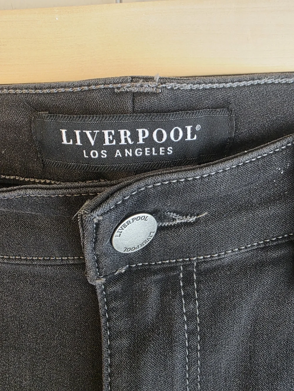 NWT Liverpool Kaylee Skinny Jeans Gray Meteorite Wash Size 6/28